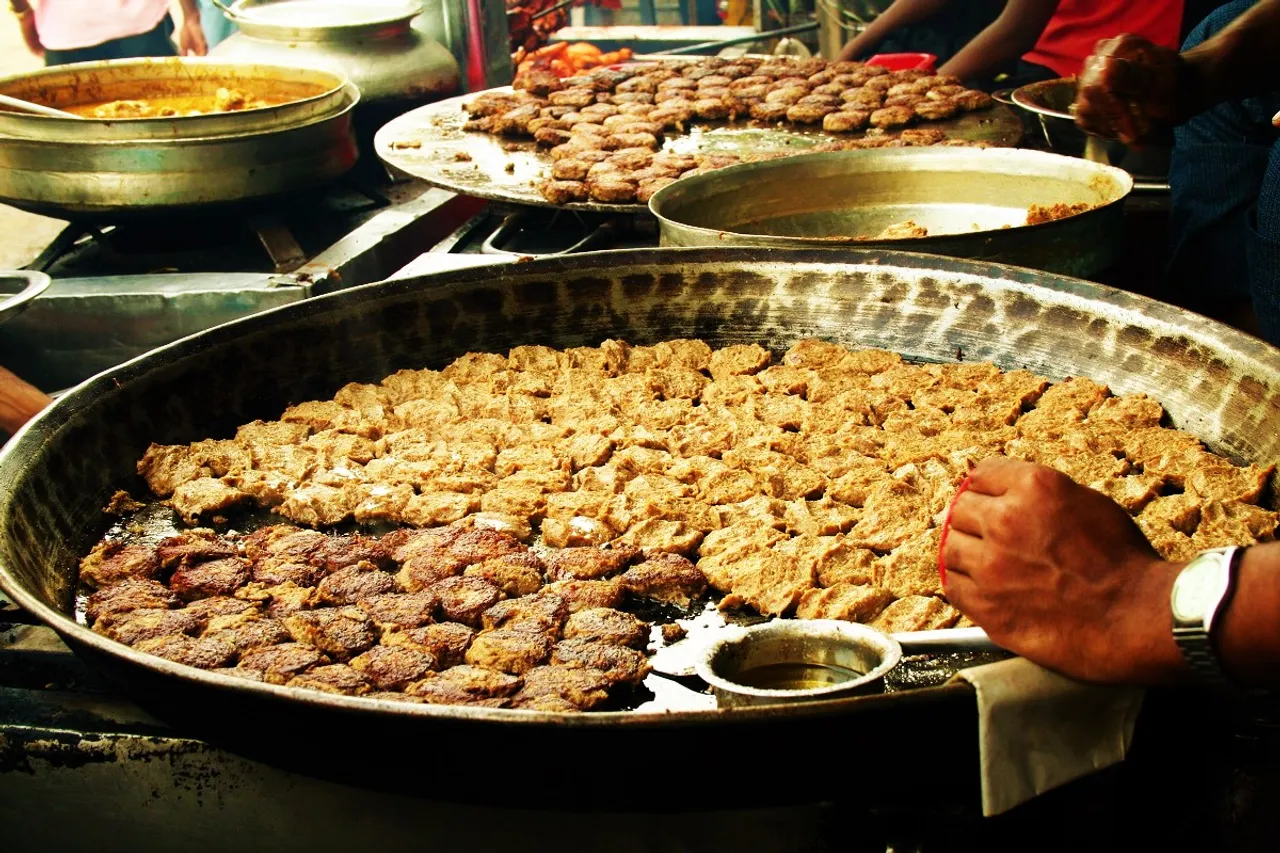 A Taste of Nostalgia: 24 of India's Most Famous Pre-Independence Eateries