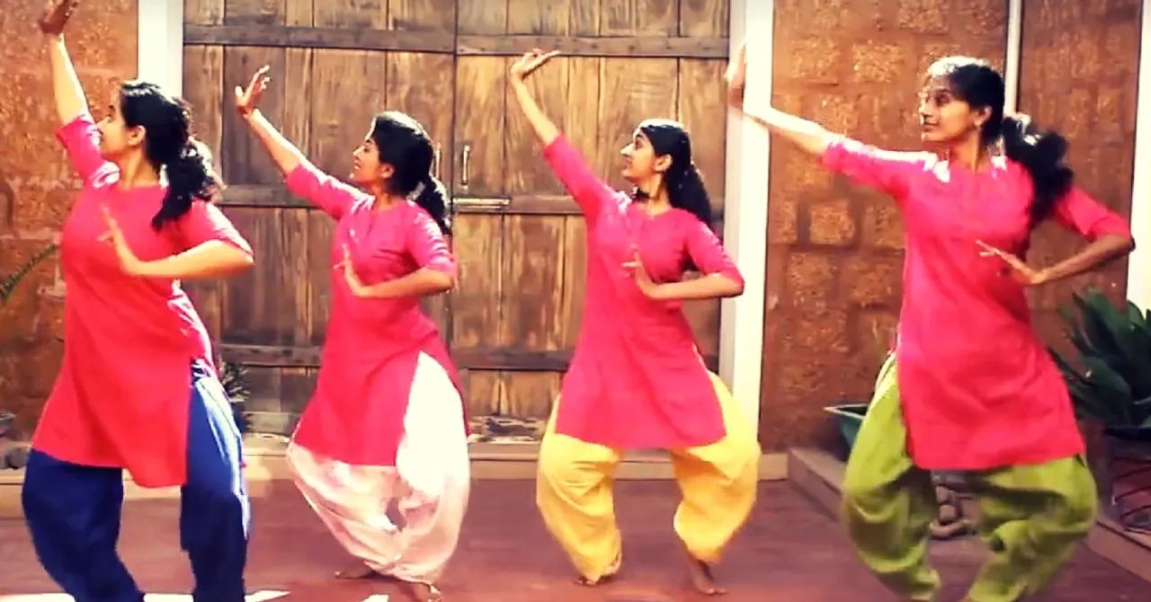 Watch This Viral Video of Bharatnatyam Dancers Giving a Classical Twist to the 'Friends' Theme Song