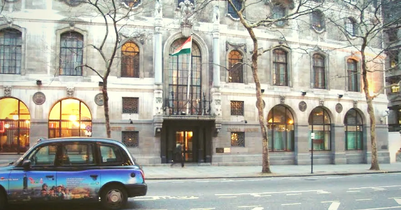 MY STORY: This Incident at the Indian Embassy in London Reminded Me Why India & Indians Are Special