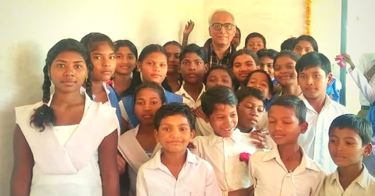 This Former Banker Quit His Job to Educate Underprivileged Children in Madhya Pradesh Villages