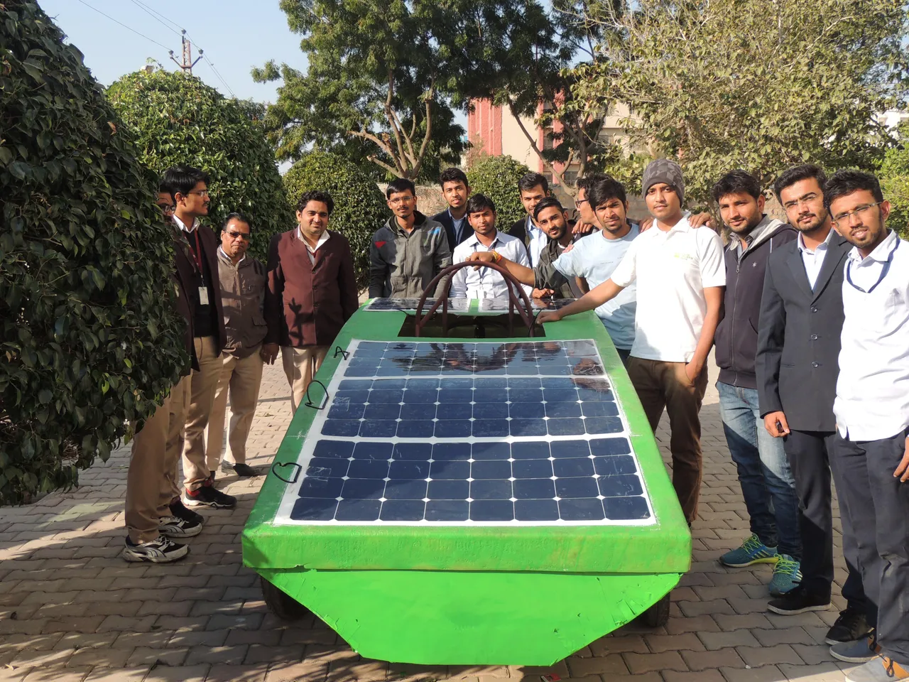 TBI Blogs: How 25 Engineers from Jodhpur Built a Globally Competitive Solar Car at One-Sixth the Usual Price!