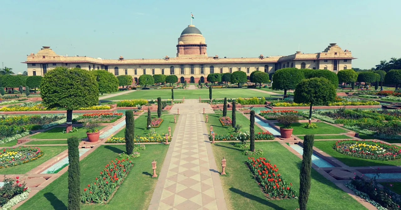 Hang out With Lincoln and Mukherjee at Rashtrapati Bhavan's Mughal Gardens
