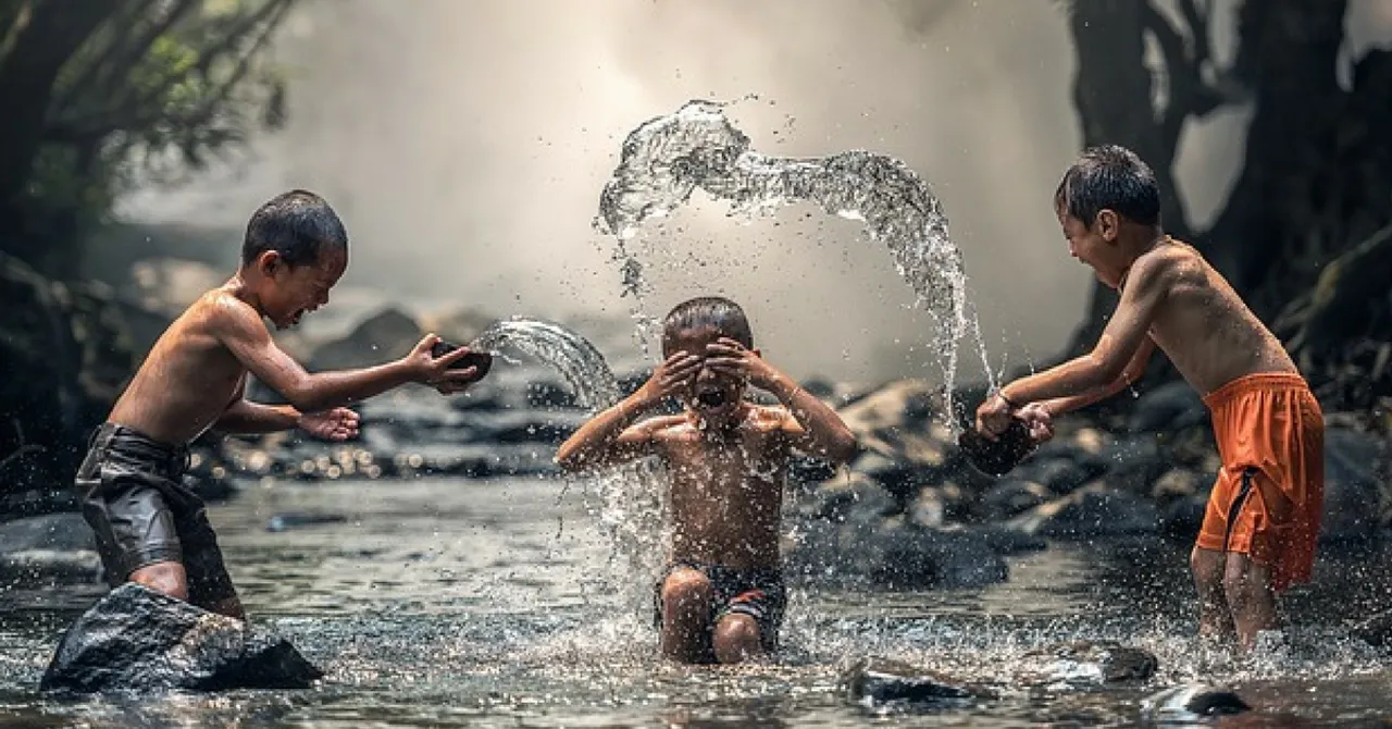 We Asked a Doctor What's the Best Way to Deal With the Summer Heat. Here's Her Expert Advice