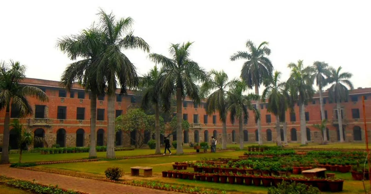 Delhi's Miranda House Moves Towards a Disabled-Friendly Campus With QR Codes & Talking Signage