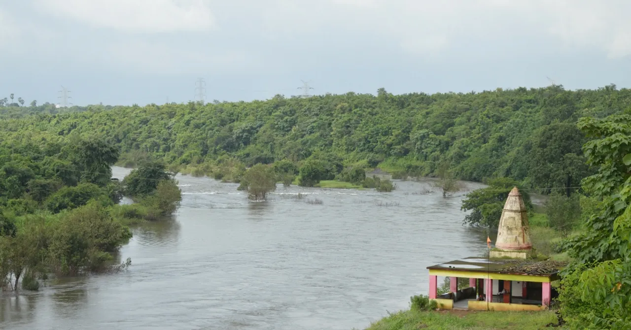 Amazing! With No Govt Help, Maharashtra Village Builds Own Water Pipeline