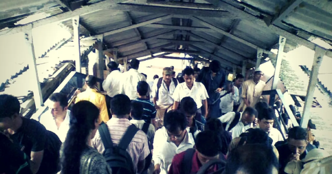 After Elphinstone Tragedy, Andheri Station Reserves Staircase for Women Travellers