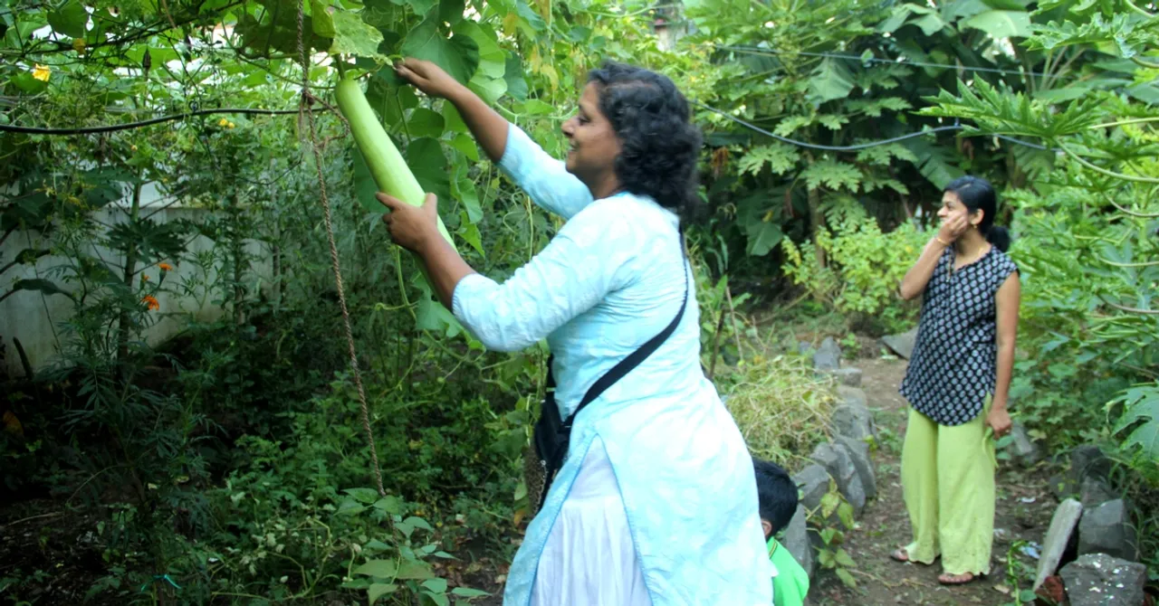Here's How This Pune Woman Grew Her Own Food Organically and Fed Her Family of 14