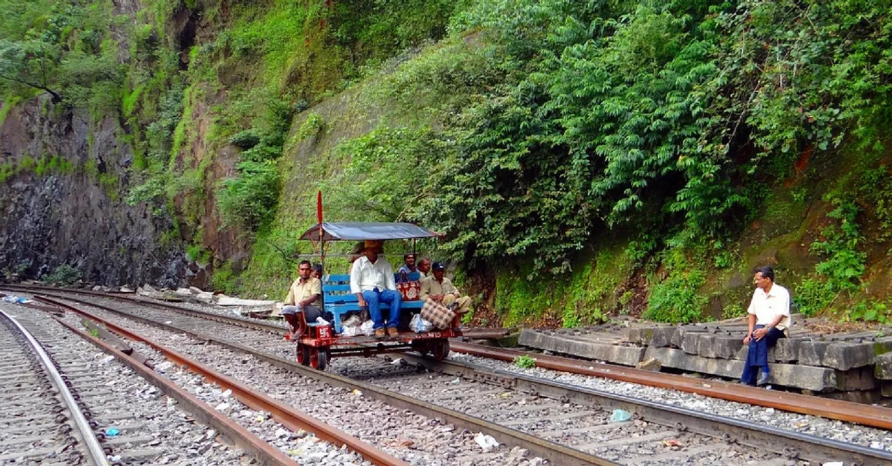Indian Railways Plans Elevated Corridors in Delhi, Mumbai and Bengaluru