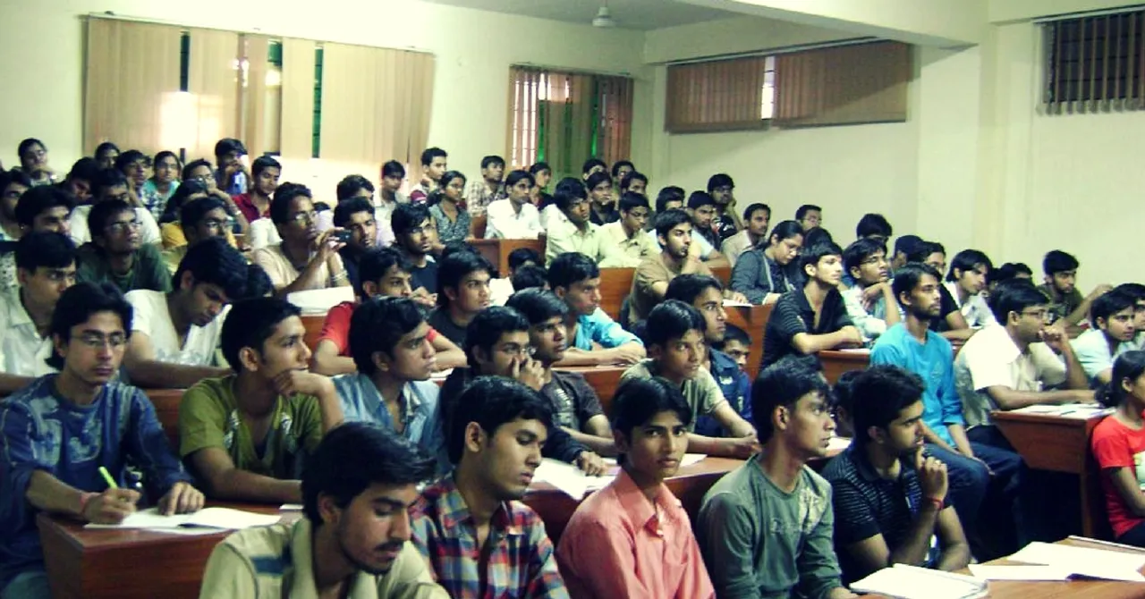 Delhi Govt's New Scheme to Help Underprivileged Youth Crack Competitive Exams