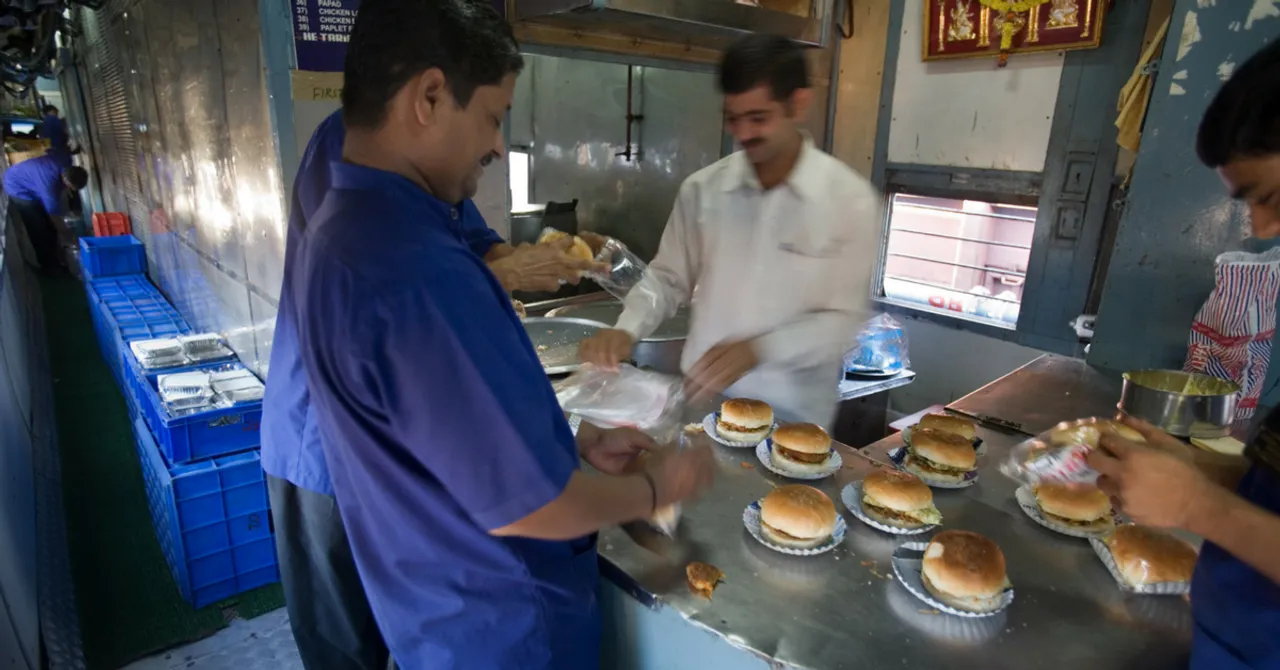 Planning a Rail Travel? You Can Now Dine on Pre-Packaged Food Packets