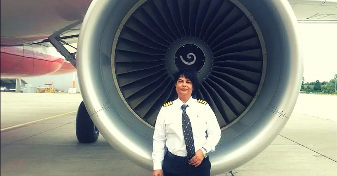 A 100 Feet Away From a Mid-Air Tragedy, This Woman Pilot's Quick Action Saved 261 Lives!