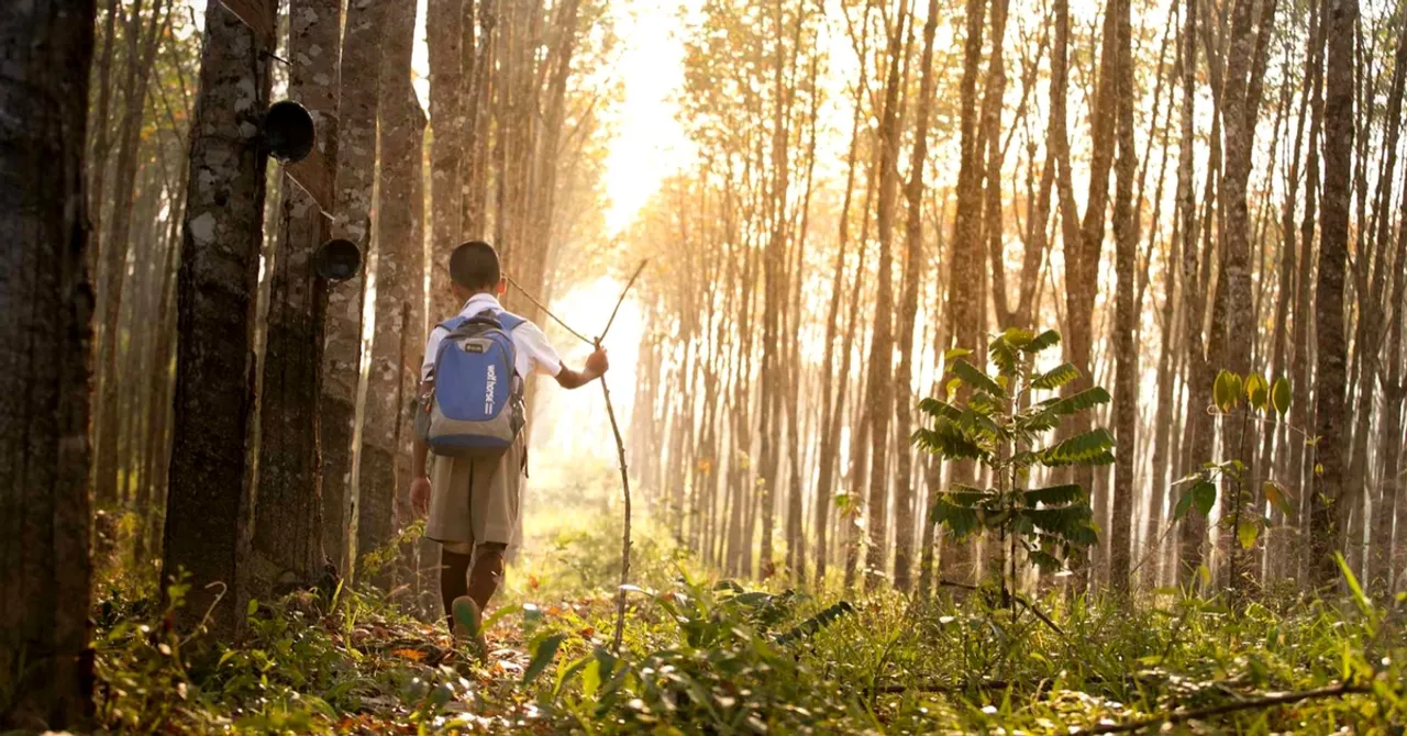 Battling Weather & Snakes, Teacher Travels 50 Km Daily to Teach One Student!