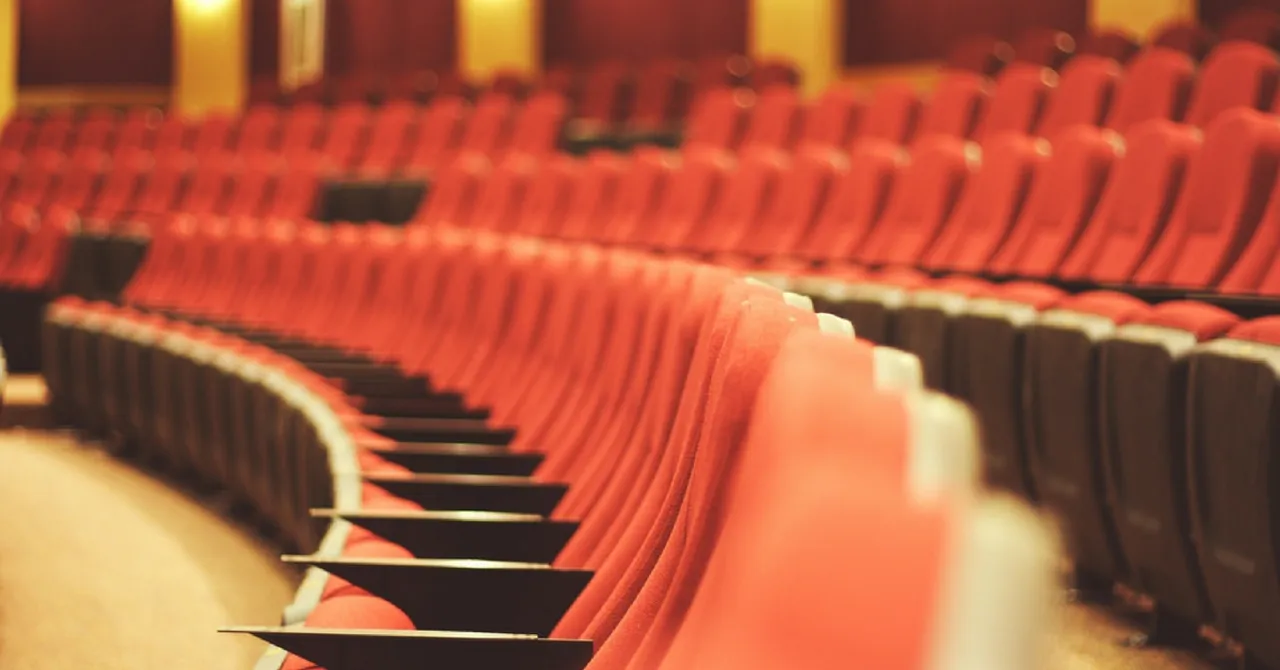 Rejoice Mumbaikars! You May Soon Buy Food at Regular Prices in Multiplexes
