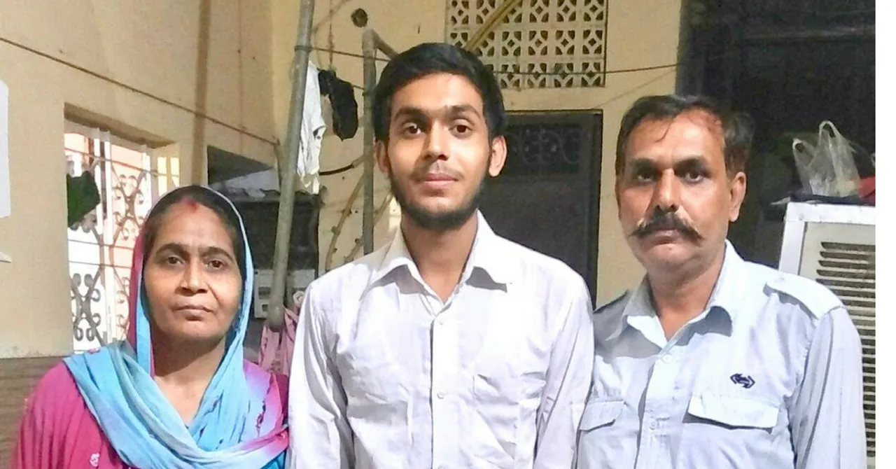 Delhi Bus Driver's Son Scores 97%, Among Toppers in CBSE 12th Science Stream!