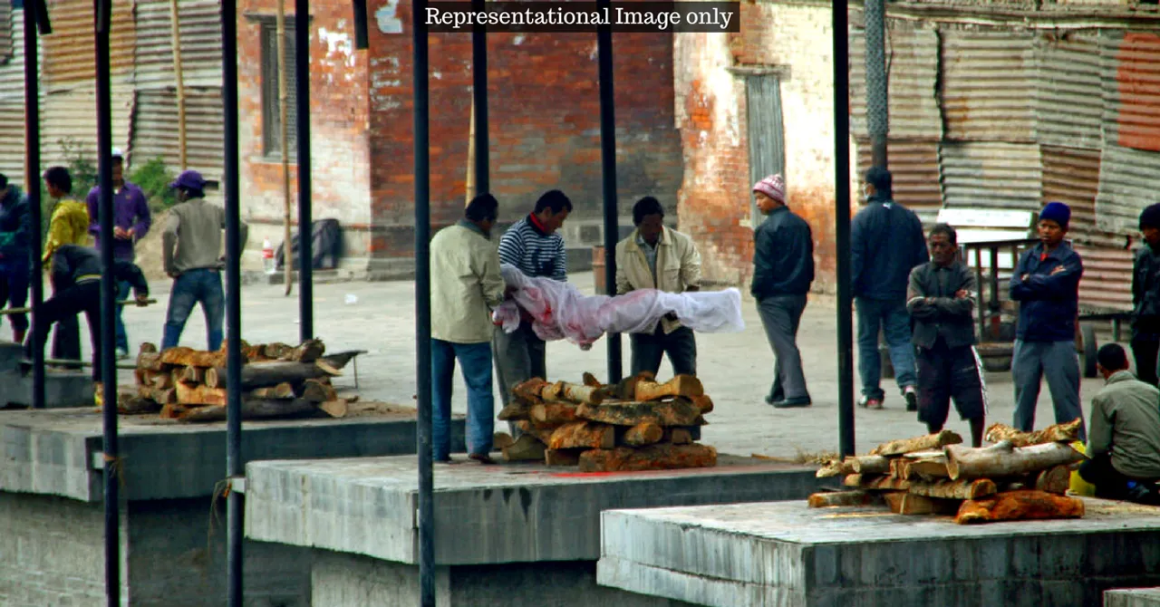 Relatives Refuse, So Muslim Men Collect Funds to Give Hindu Woman Dignified Funeral