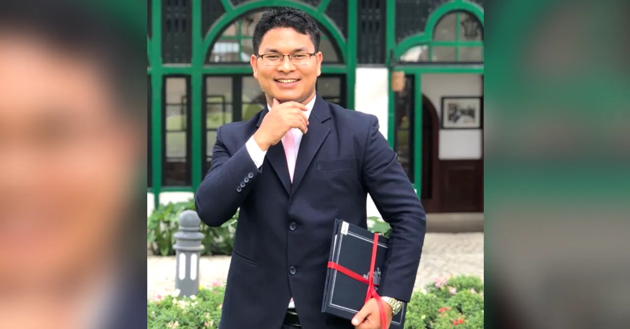 The First IAS From His Region, Here’s How This Man Became a Path-Setter