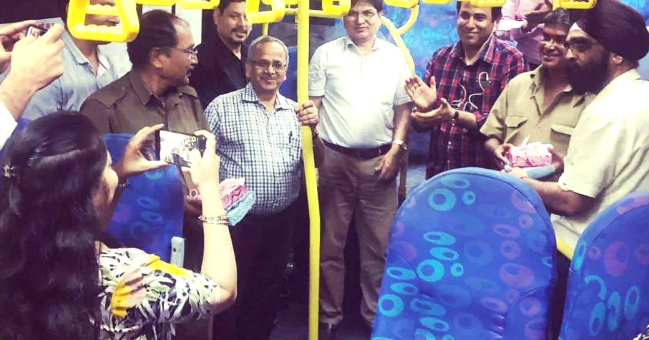You Will Love What These Mumbai Commuters Did For Their Bus Conductor!