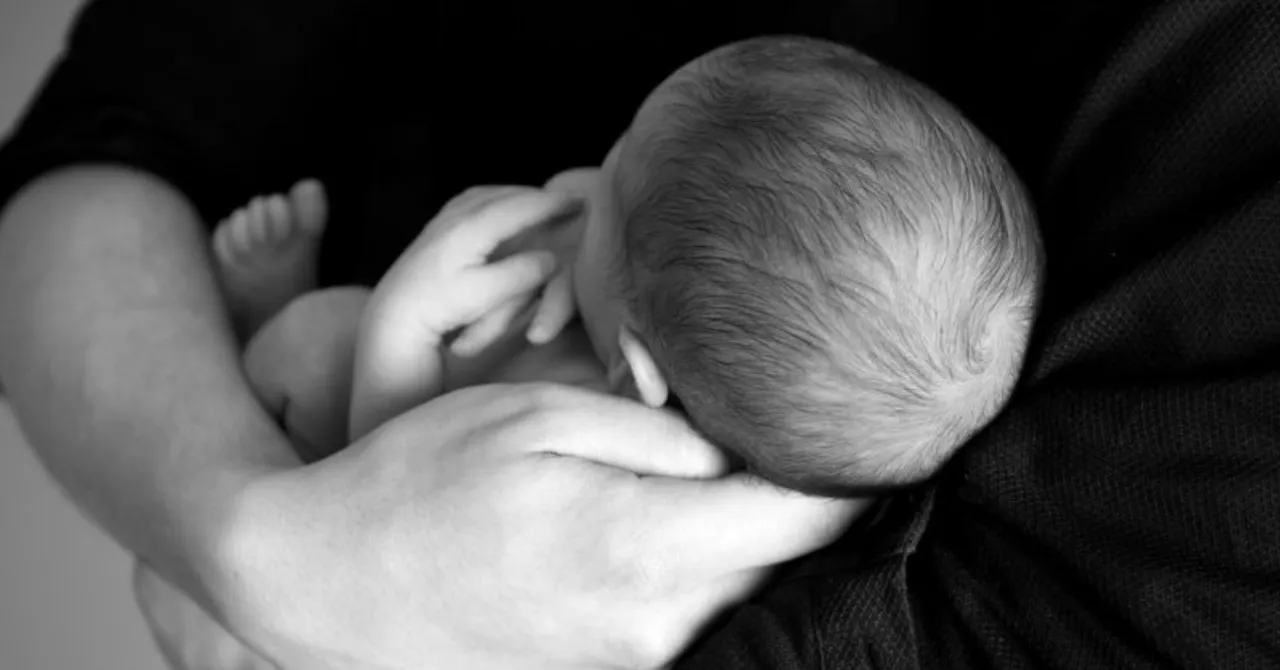 Act of Compassion: Bengaluru Lady Constable Breastfeeds Abandoned One-Day-Old Infant