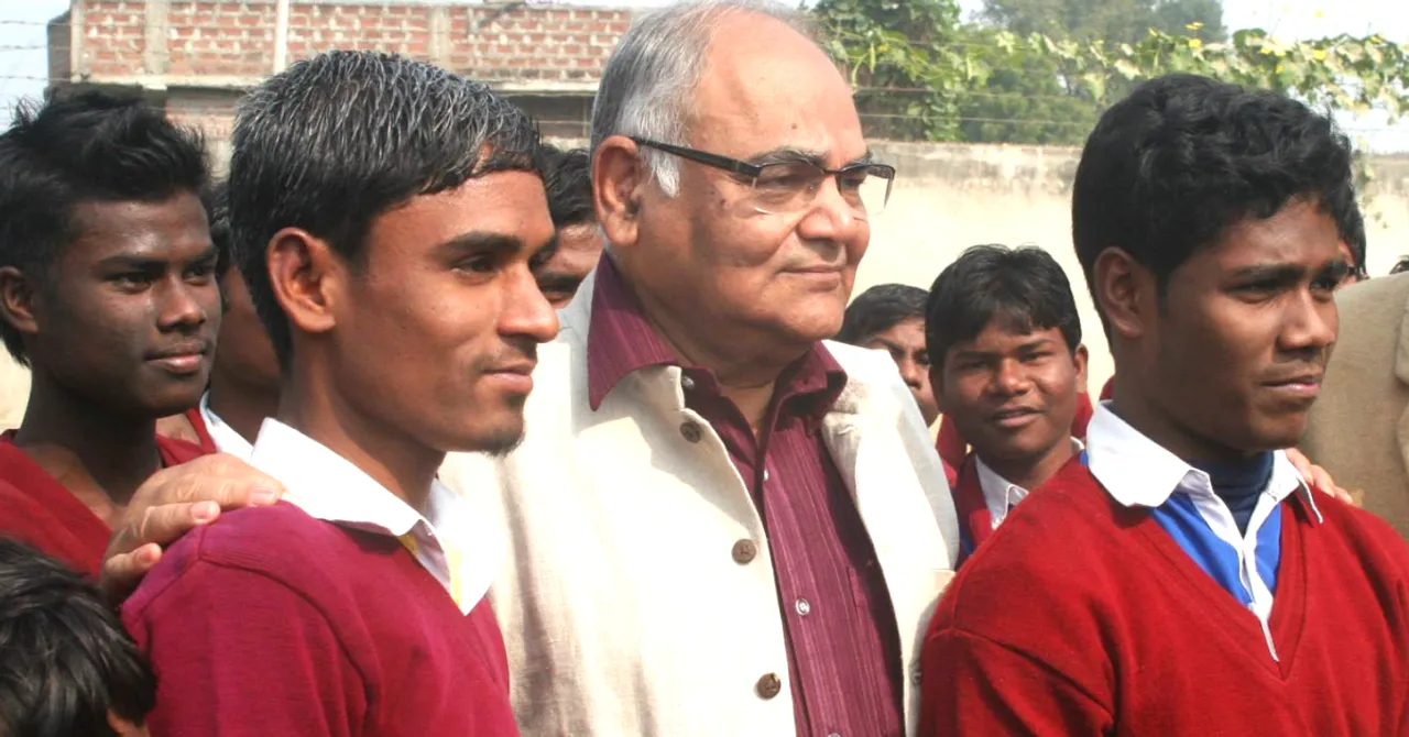 Meet The Padma Shri Ex-RAW Officer Who Transformed An Entire Community in Bihar