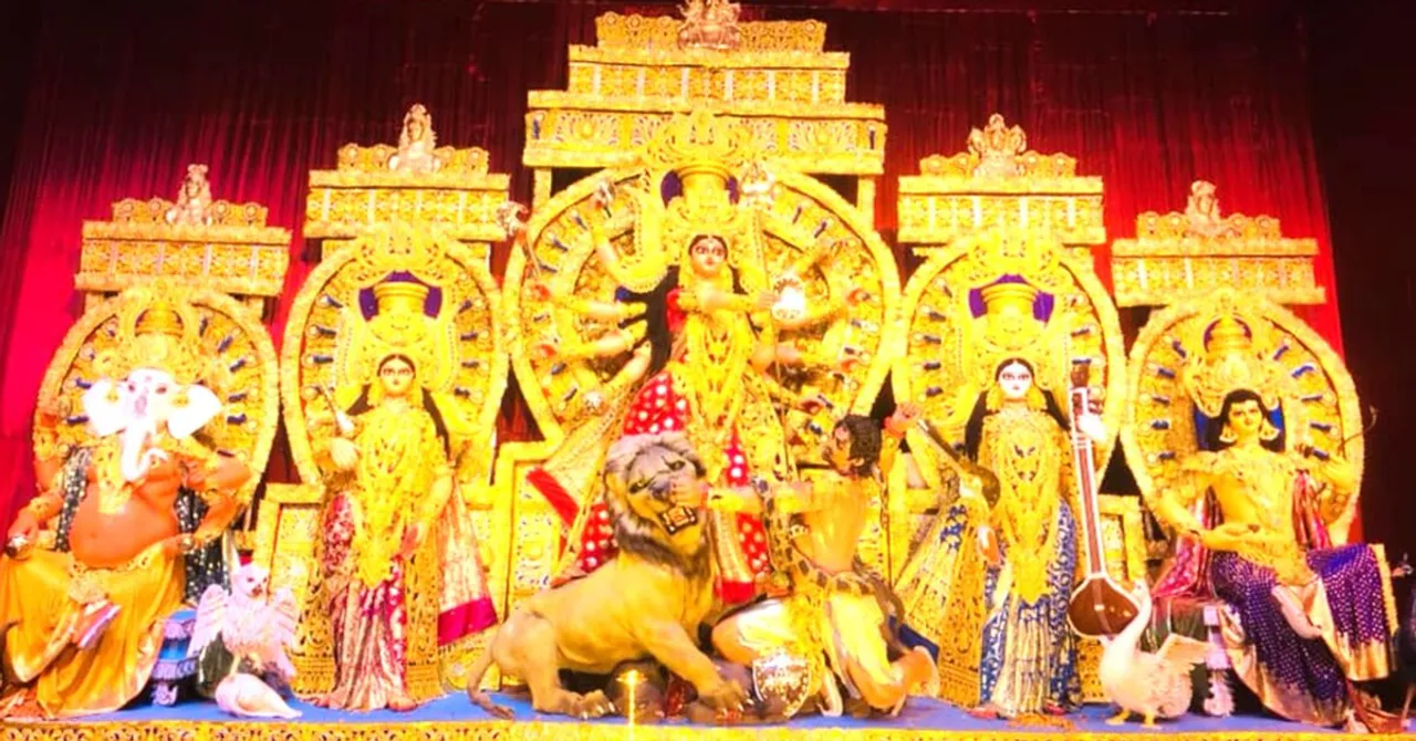 Wild Fruits to Sea Shells: Durga Puja Pandals Across India Are Going Plastic-Free!