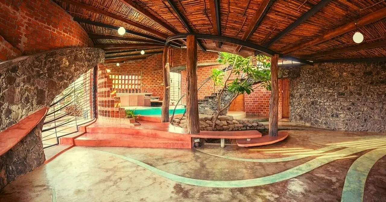Using an Indoor Pond & Mud Pots, This Unique House Cools Itself With no AC!