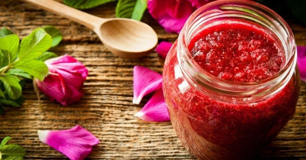How To Make Gulkand At Home In 5 Easy Steps: Rujuta Diwekar Shares Mom's Recipe