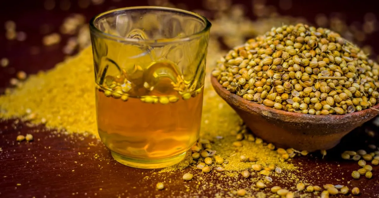 Rich in Vit A & C, Science Says Coriander Water Everyday Helps with Hairfall & More