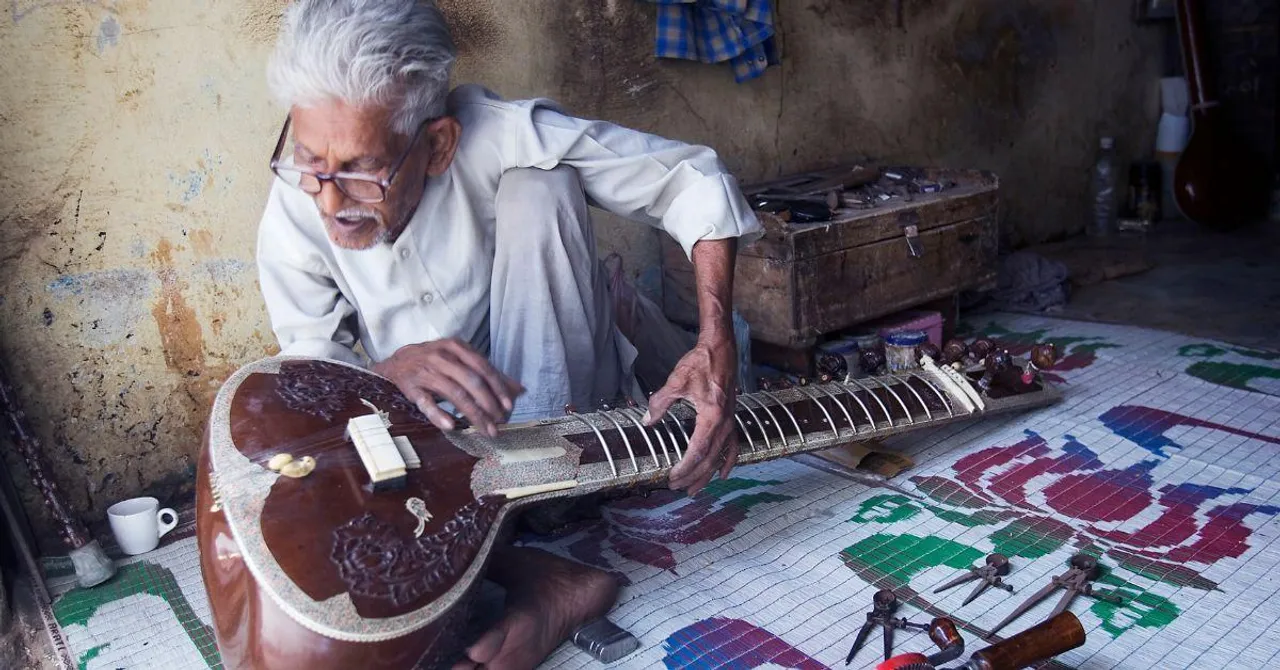 How 7 Generations of Sitarmakers Started Making Instruments for India’s Top Musicians