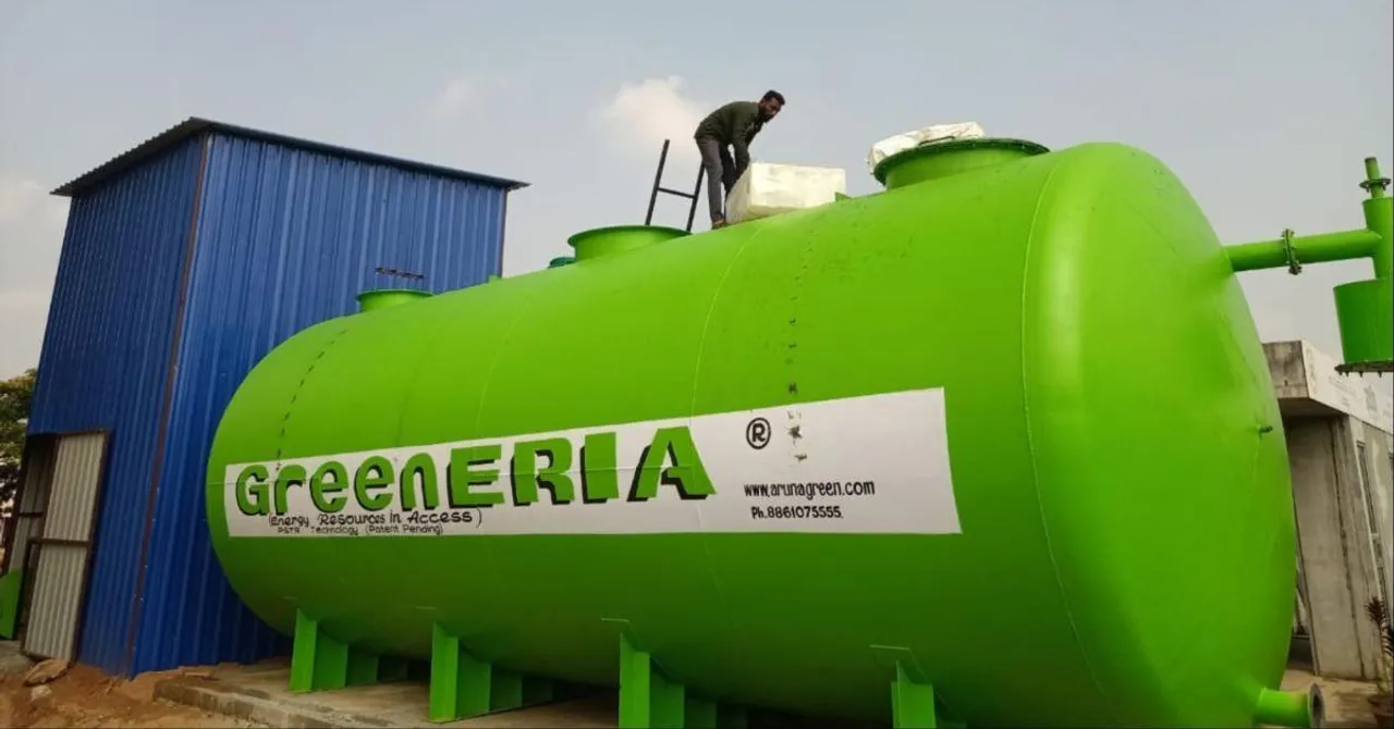 This Green Entrepreneur’s IOT Biogas Plants Fuel Kitchens at Rashtrapati Bhavan, Hewlett Packard, NTPC & more.