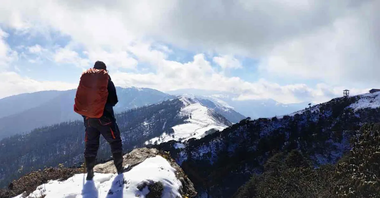 Your Ultimate Trekking Guide to Sandakphu: Trails of Snow, Stars & Summits