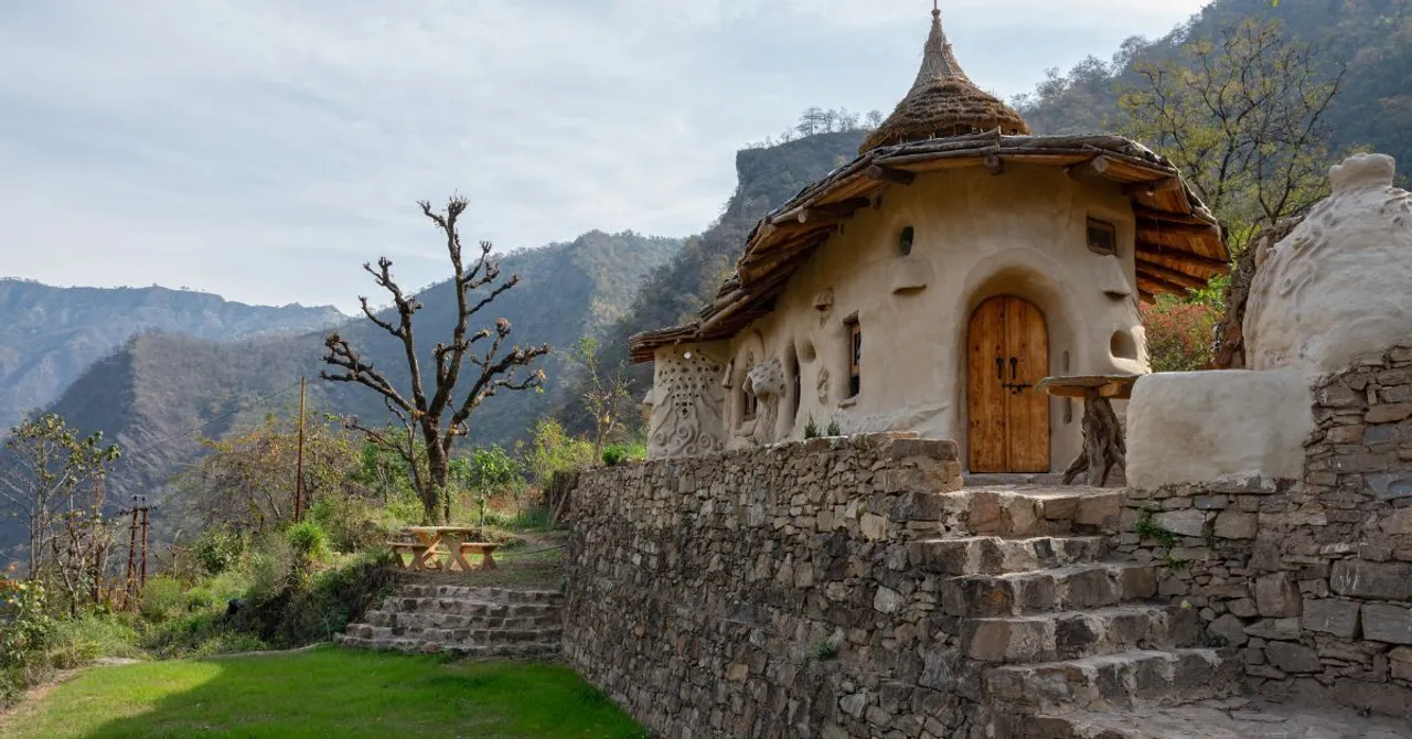 Escape City Life in This Fairytale Mud Home in Rishikesh, Built by 90 People From 18 Countries