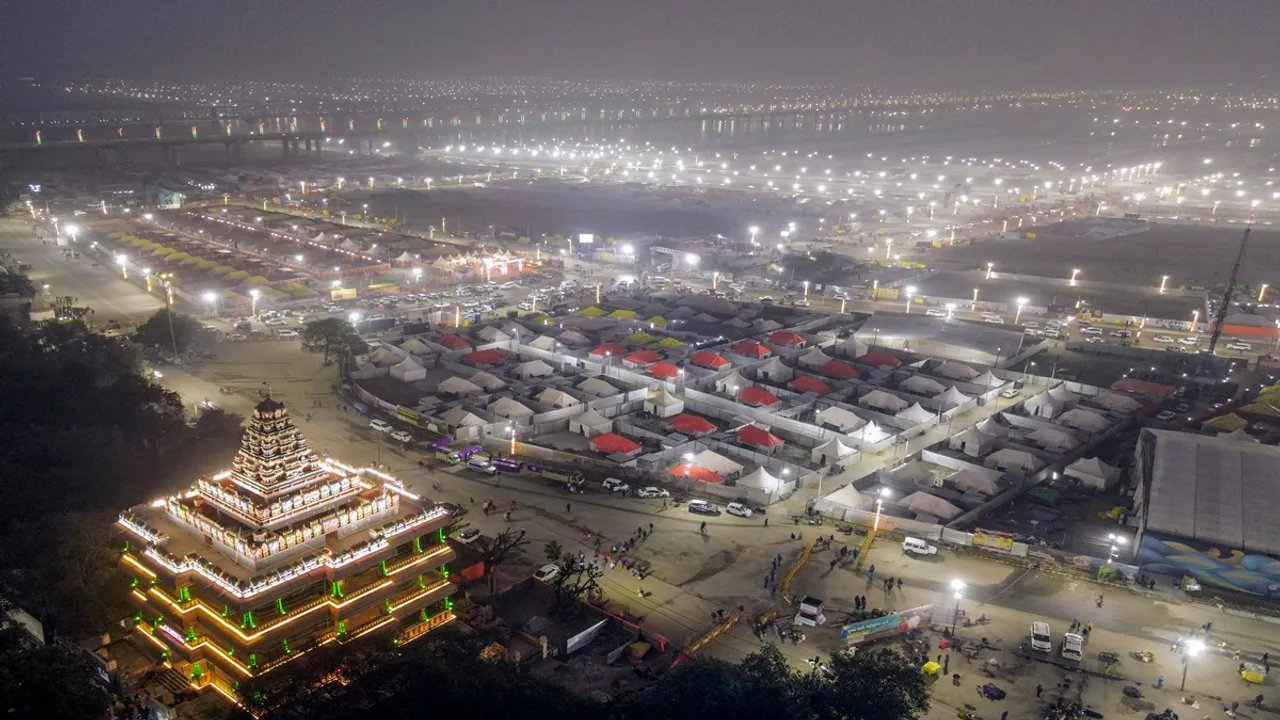 Kumbh, Kumbh Mela, Maha Kumbh, Maha Kumbh Mela, Kumbh Mela 2025, Maha Kumbh 2025, Uttar Pradesh economy boost, Prayagraj Kumbh Mela, कुंभ मेला 2025, महाकुंभ उत्तर प्रदेश, प्रयागराज कुंभ