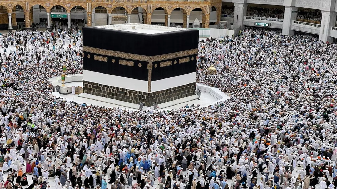 Hajj 2025 visa ban, Saudi Arabia visa restrictions, India Hajj visa news, Umrah visa suspension 2025