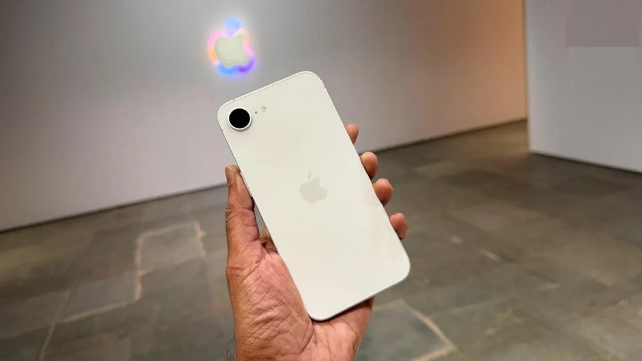iphone 16e main