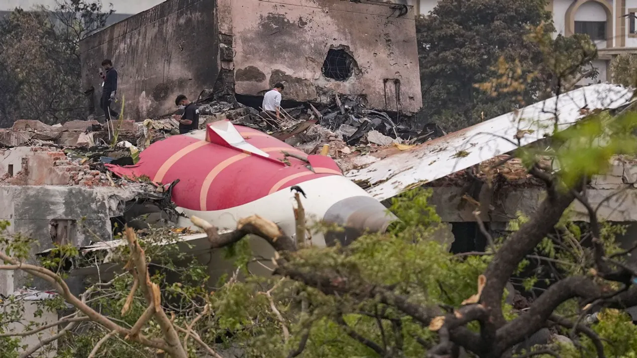 Boeing 787 software glitch, Air India plane crash 2025, AI-171 crash investigation, FADEC failure Boeing, Mary Schiavo Boeing allegations