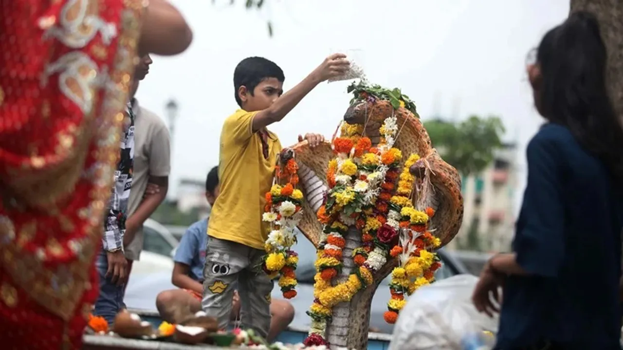 Nag Panchami 2025 Shivling offerings