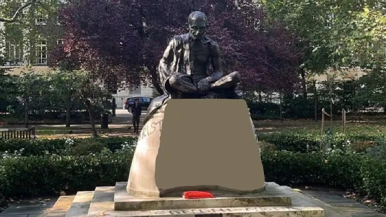 gandhi statue