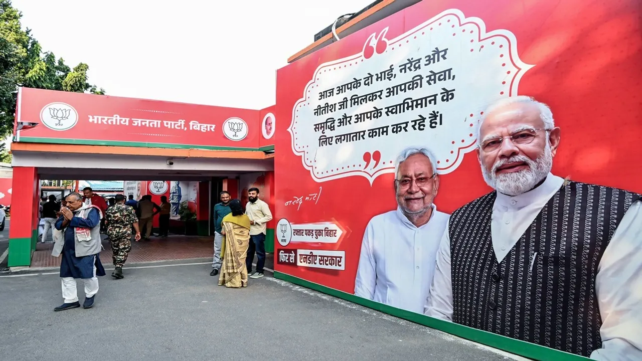 Bihar election 2025, JEEViKA fund 10,000 scheme, Women voters Bihar, NDA support from women, जीविका निधि साख सहकारी संघ, जीविका दीदी, Bihar election women turnout, 10,000 scheme Bihar election, NDA women vote bank