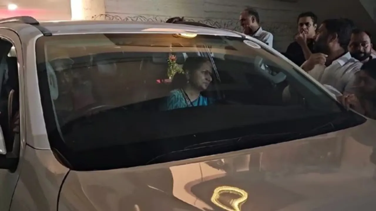 K Kavitha arrested, ED, Delhi excise case, BRS leader, Former Telangana CM, K Chandrashekar Rao’s daughter, Hyderabad, Income Tax Department, के कविता गिरफ्तार, ईडी, दिल्ली आबकारी मामला, बीआरएस नेता, तेलंगाना के पूर्व मुख्यमंत्री, के चंद्रशेखर राव की बेटी, हैदराबाद, आयकर विभाग