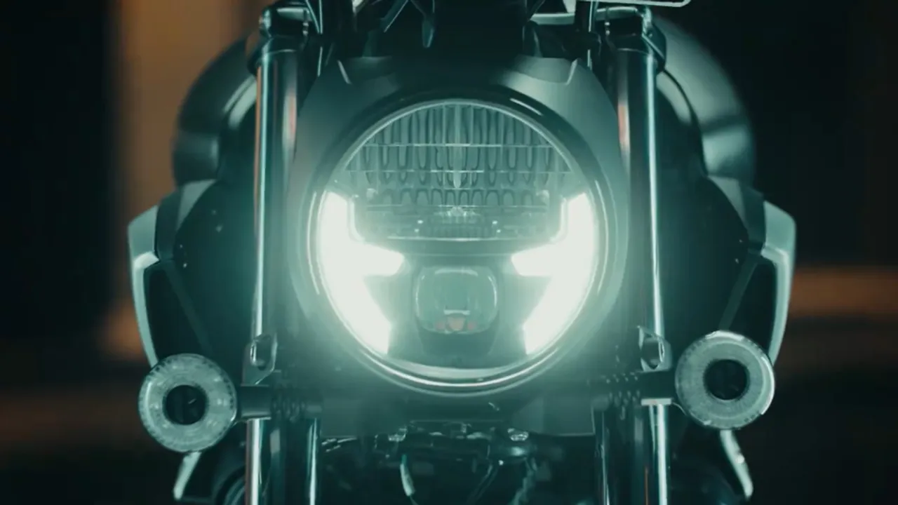 Hero-Mavrick-440-headlight-teased