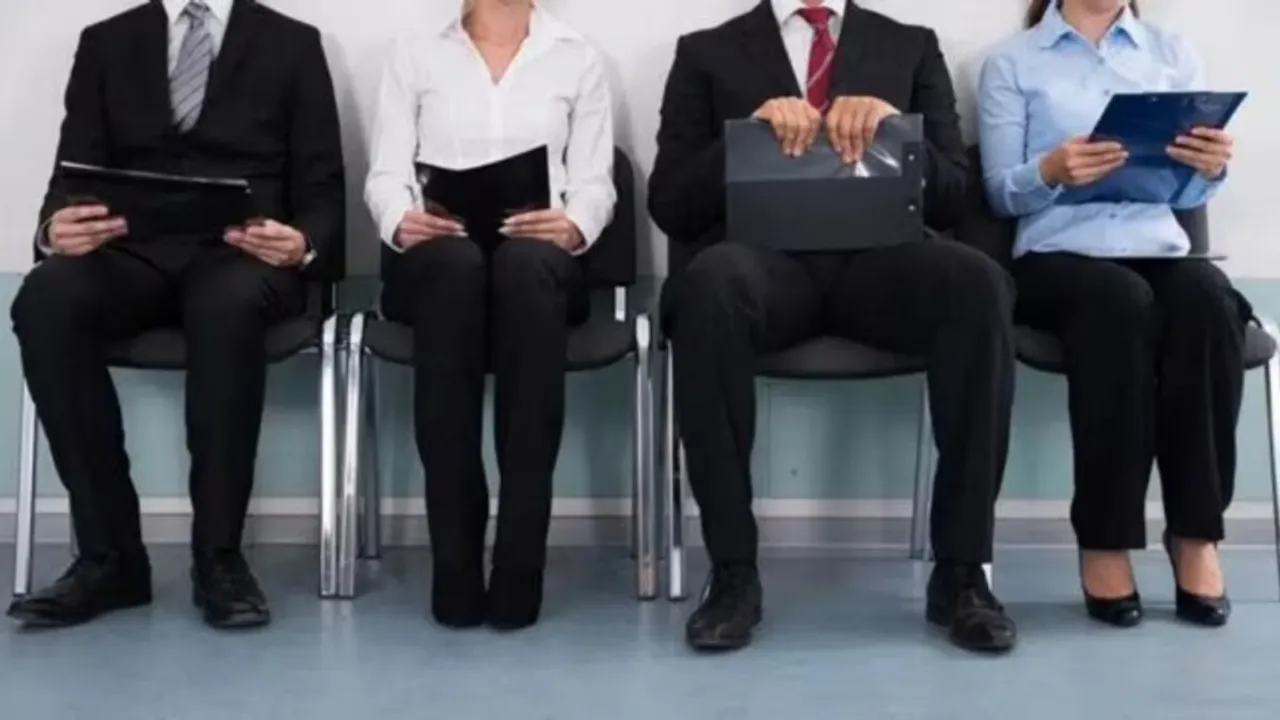 LIC HFL Junior Assistant Vacancies 