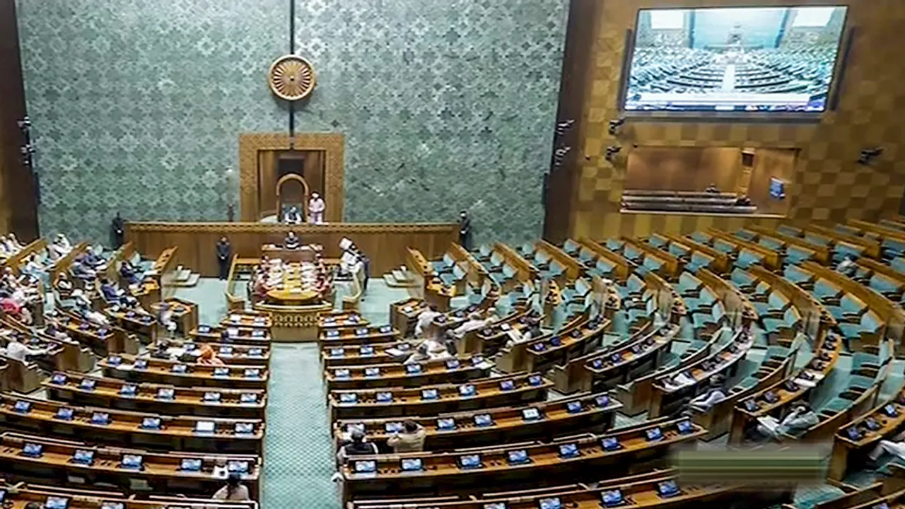 Lok Sabha adjourned sine die, लोकसभा का सत्र एक दिन पहले खत्म