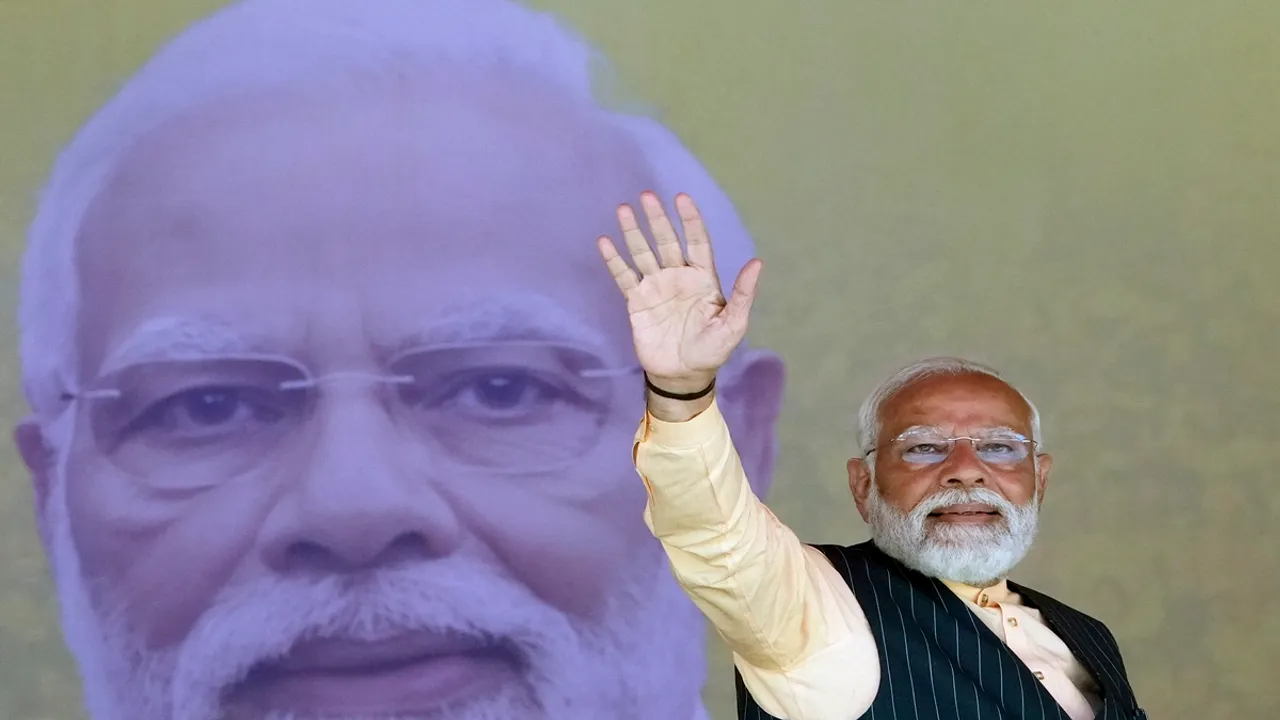 PM Modi, West Bengal, Barasat, पीएम मोदी, बारासात, पश्चिम बंगाल में पीएम मोदी