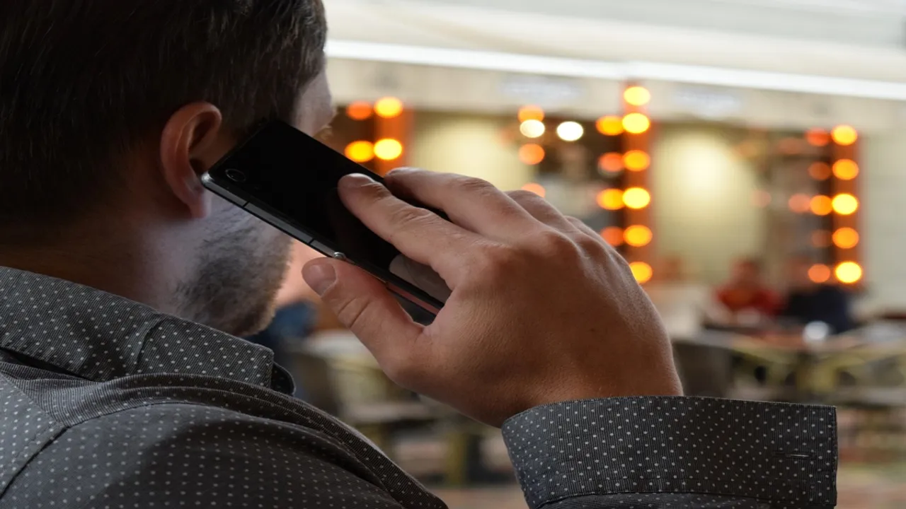 TRAI monthly data, TRAI October 2023 data, Jio subscribers, Vodafone Idea, VIL, Airtel, रिलायंस जियो, ट्राई, एयरटेल, वोडाफोन आइडिया
