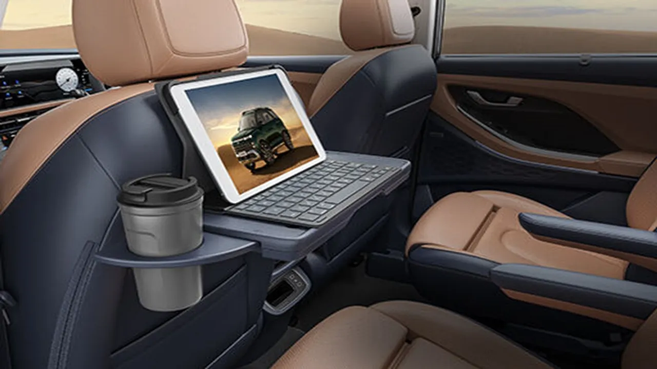 Hyundai alcazar SUV 9