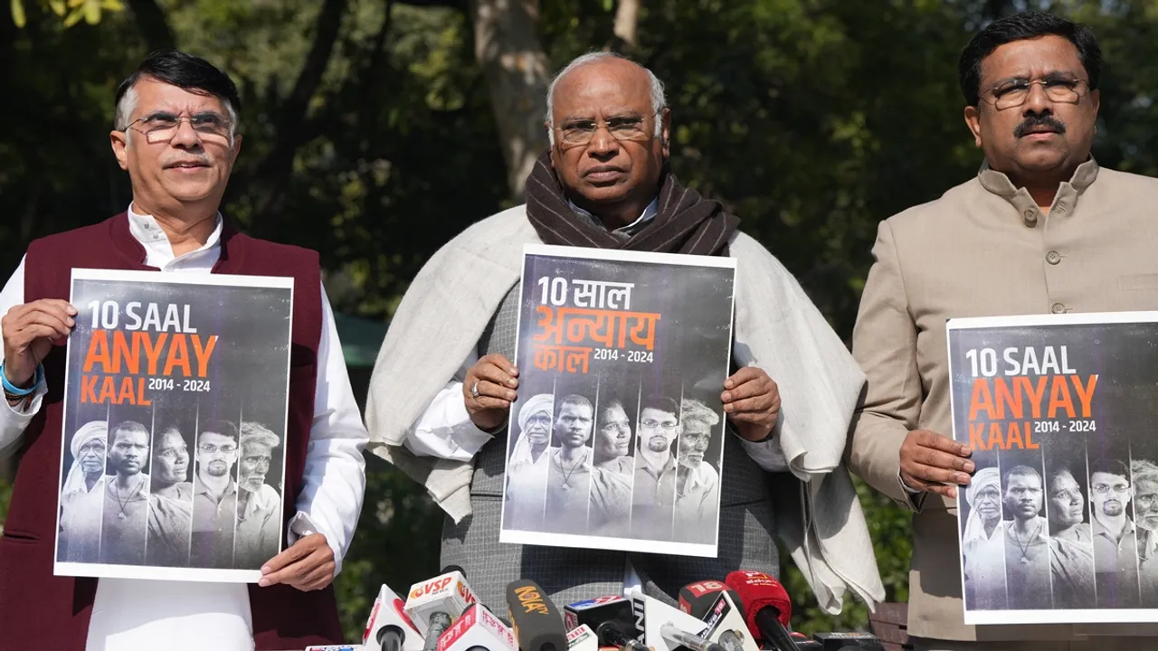 Congress, Congress black paper, BJP, PM Modi, kaala teeka, Kharge, Modi Govt, White paper, UPA, NDA, कांग्रेस, कांग्रेस का ब्लैक पेपर, बीजेपी, पीएम मोदी, काला टीका, मल्लिकार्जुन खरगे, मल्लिकार्जुन खड़गे, यूपीए, श्वेत पत्र, एनडीए