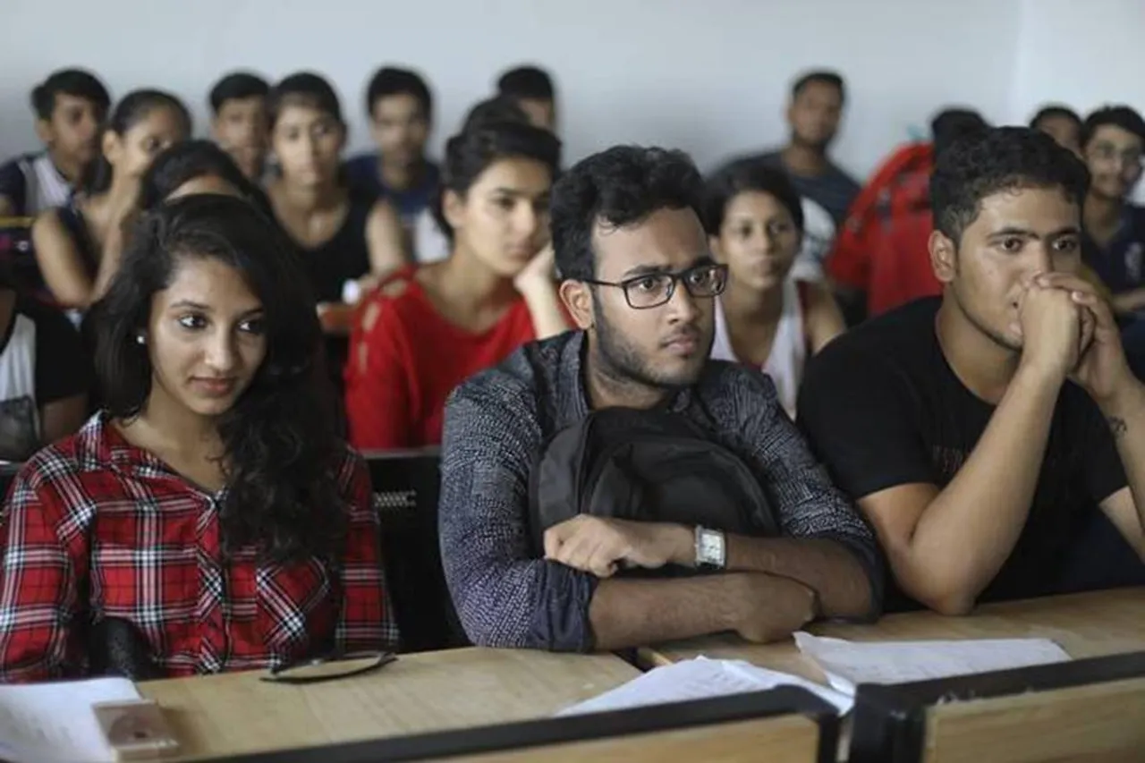 1 अक्टूबर से शुरू होगा यूनिवर्सिटी और कॉलेजों का एकेडेमिक सेशन, यूजीसी ने कहा- 30 सितंबर तक पूरी हो जाए एडमिशन प्रक्रिया