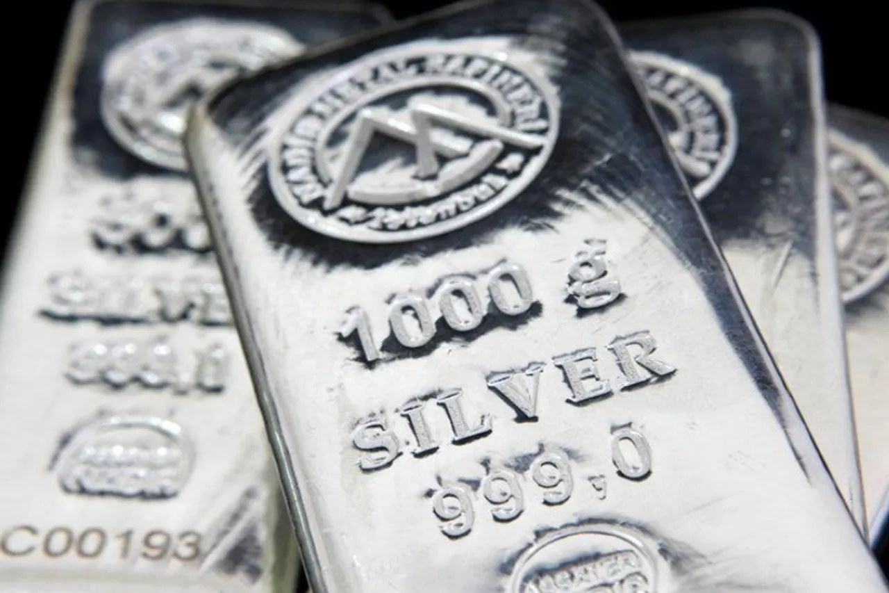 Gold vs Silver investors may get more return on silver than gold as silver used in industry 5g evs best option to invest silver