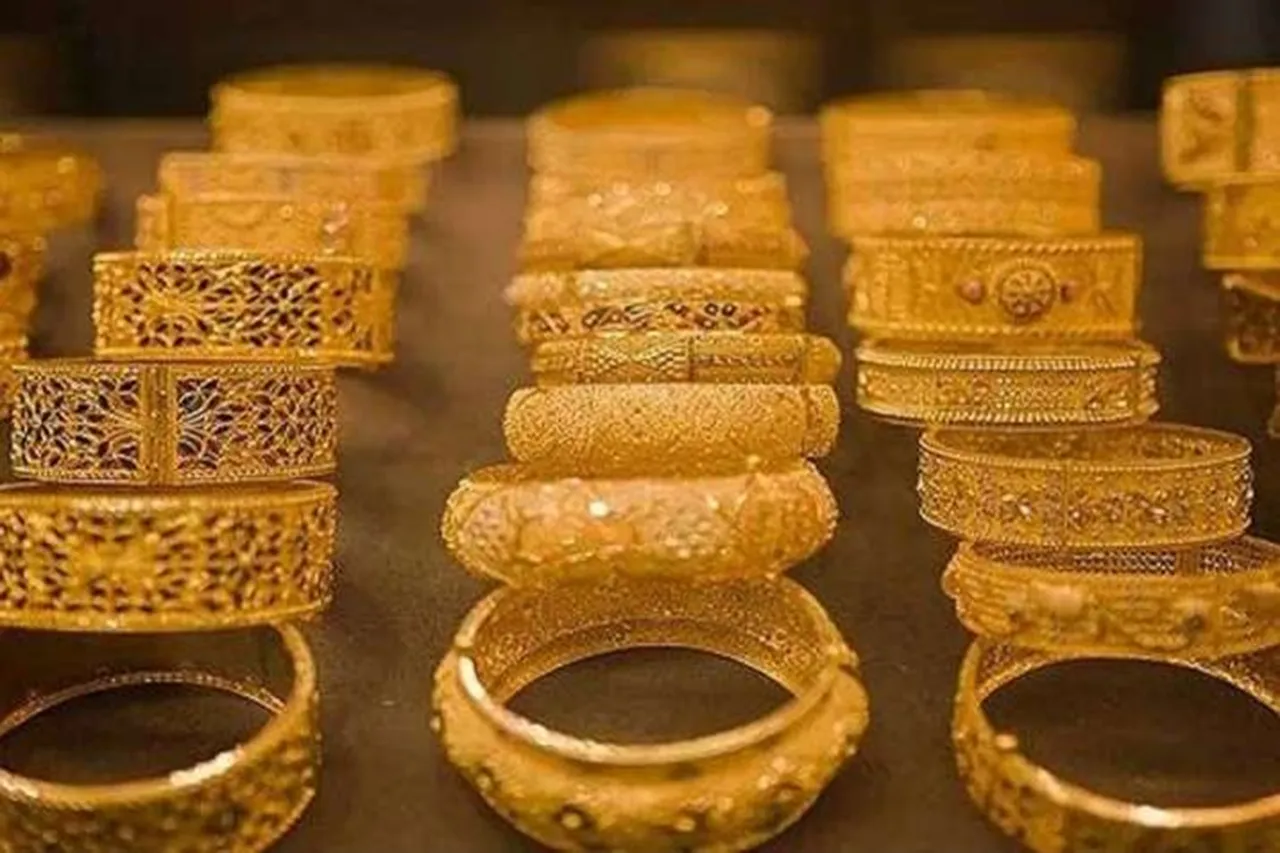 Gold and Silver Price Today Gold jumps silver declines check 10 gram gold price today in delhi