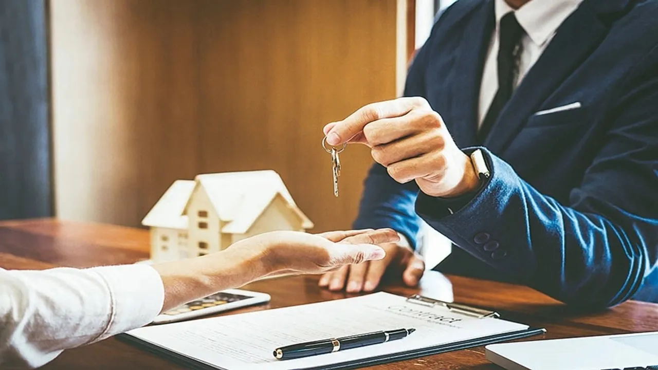 Home Loan Calculator: RBI ने महंगा किया कर्ज, आपके होम और ऑटो लोन की बढ़ेगी EMI, लेकिन कितनी